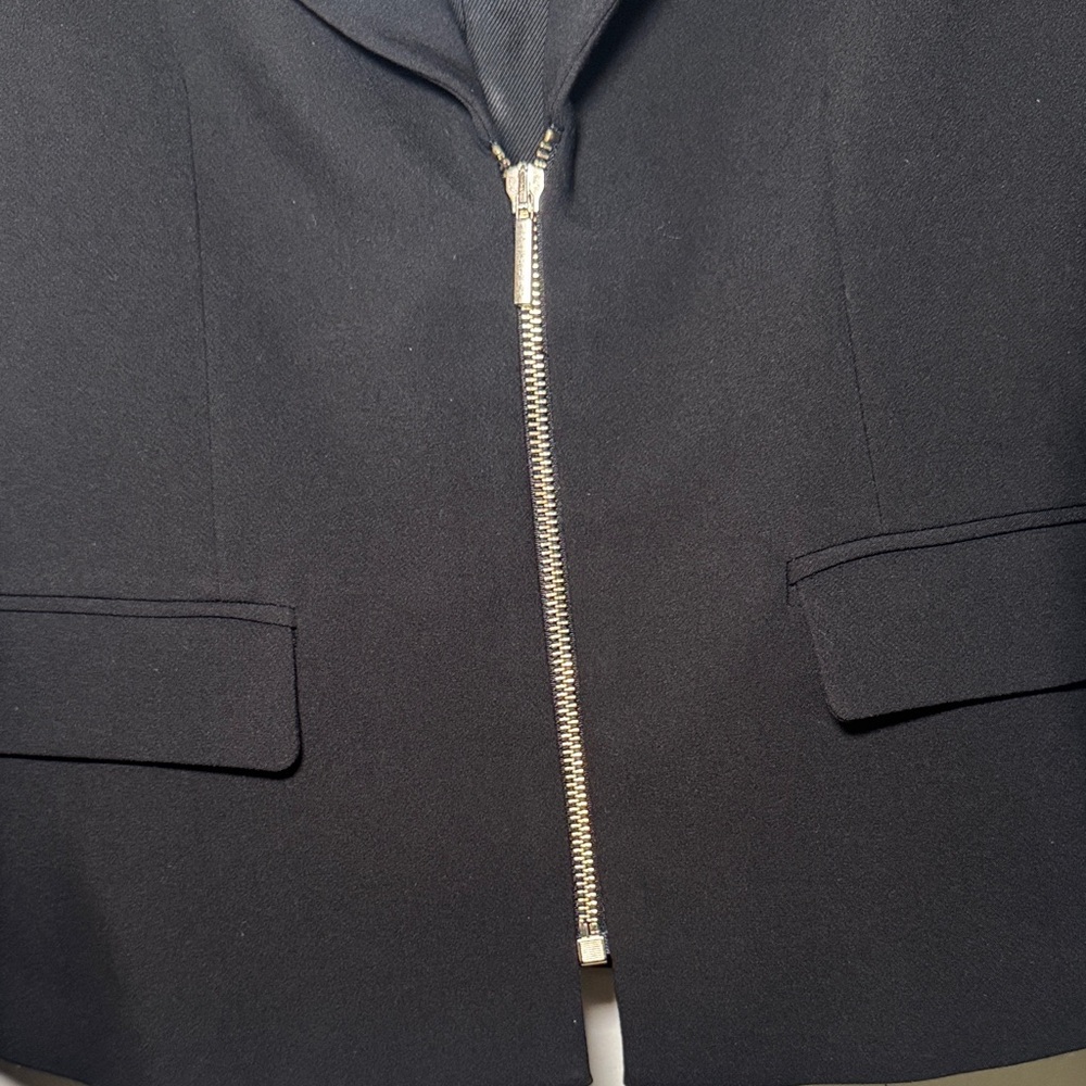 Zara Black Zip-Front Blazer with Shoulder Pads - Picture 9 of 15